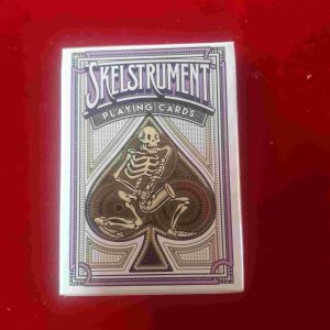 חפיסת בייסיקל  SKELSTRUMENT שלד מנגן בסקסופון    -  חפיסה חדשה